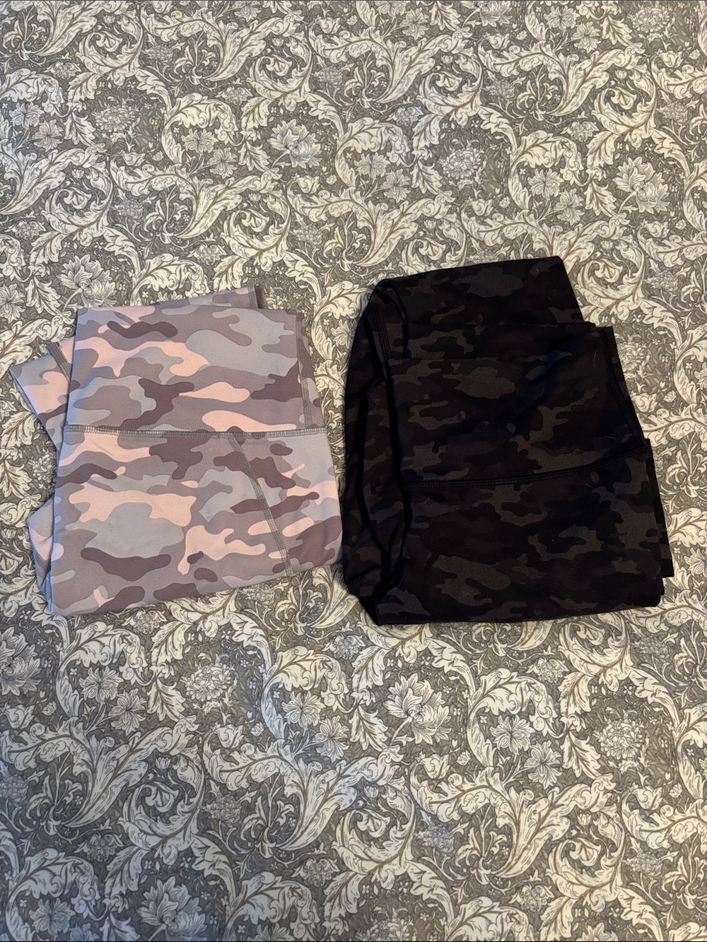 Fabletics Women's Camo Leggings - Pink & Black